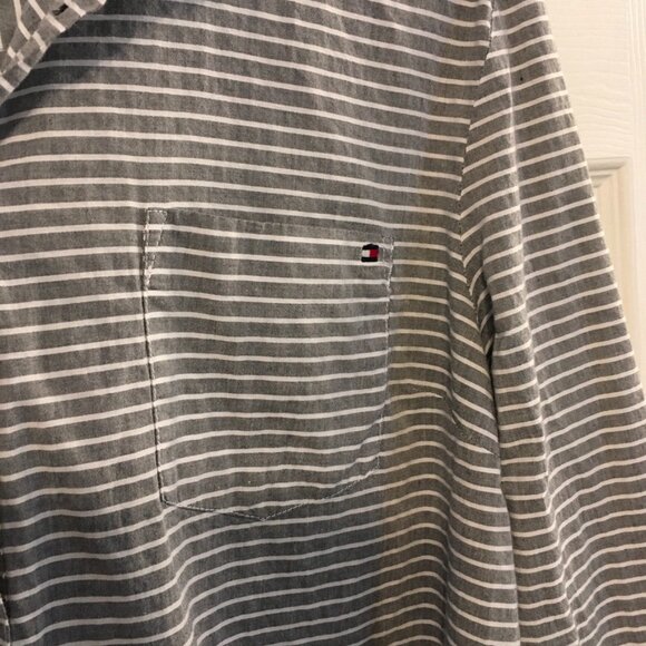 Tommy Hilfiger - Picture 3 of 9